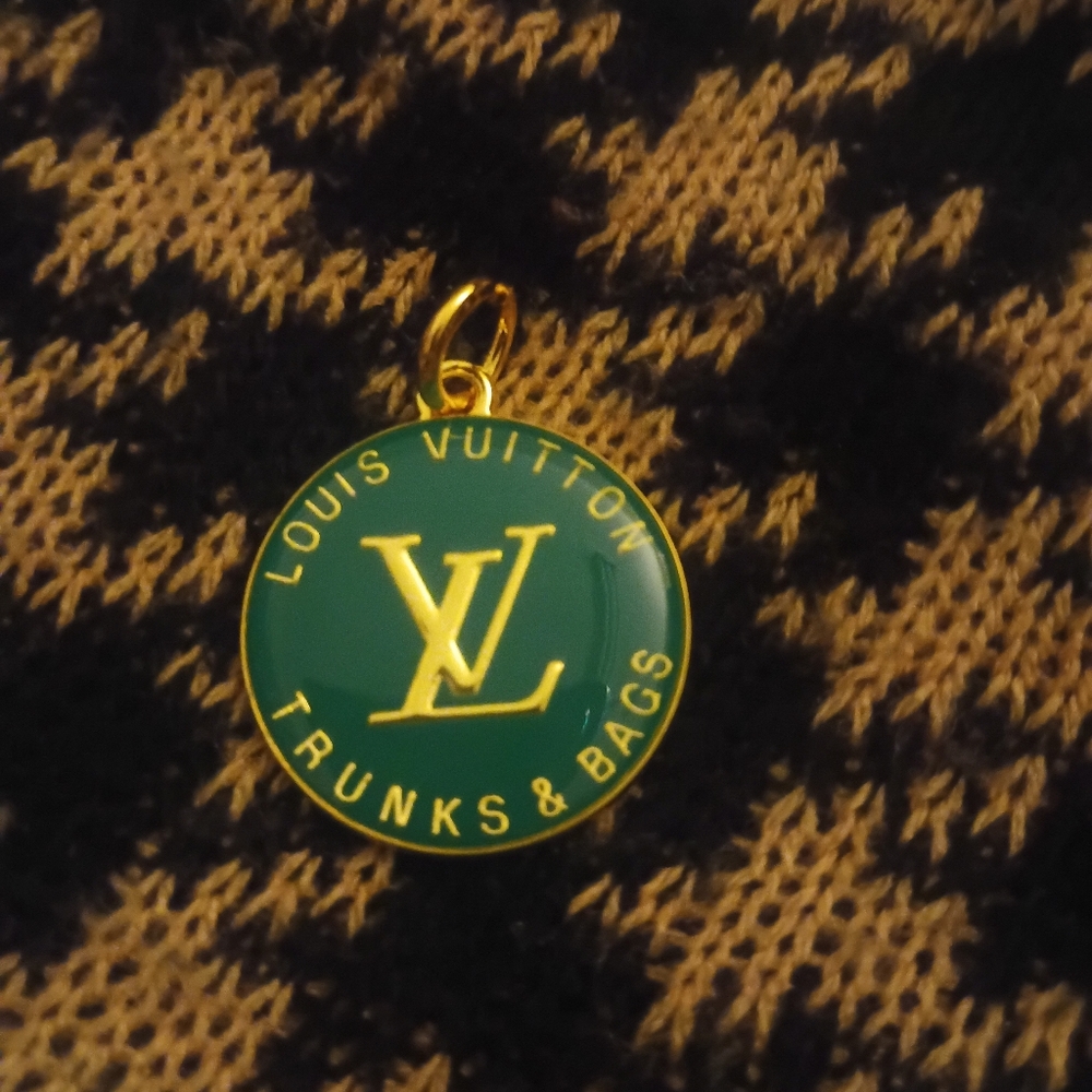 Louis Vuitton Zipper Charm - Picture 3 of 15